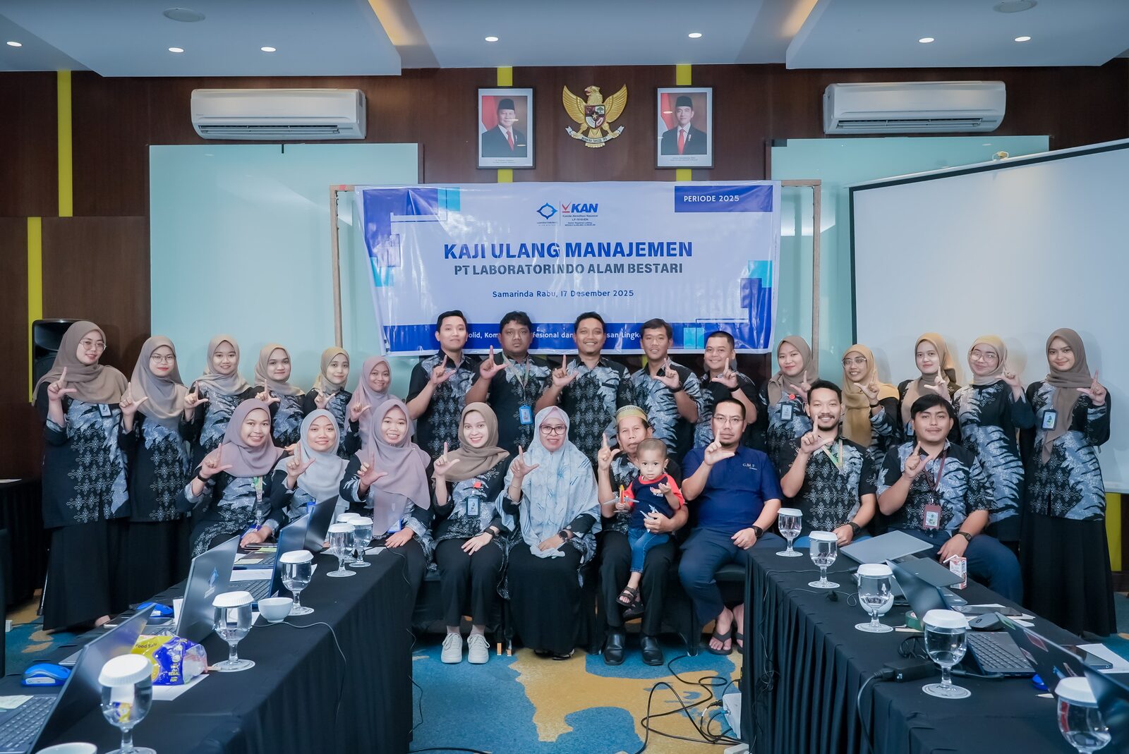 Foto berita - Kaji Ulang Manajemen PT Laboratorindo Alam Bestari 2025 Dilaksanakan di Hotel Midtown Samarinda - PT Laboratorindo Alam Bestari