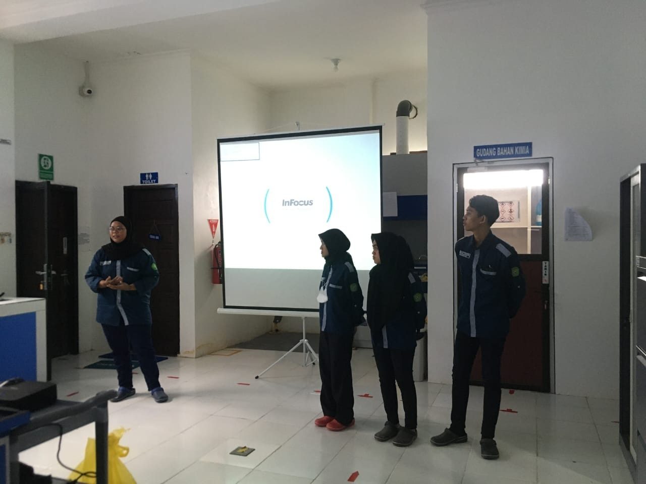 Foto berita - Kesan Dan Pesan Meylani Eka Siswi Magang SMKN 6 Samarinda - PT Laboratorindo Alam Bestari